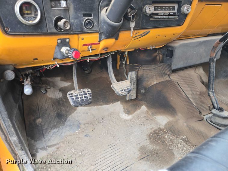 image for item EV5960 1989 Chevrolet C70 dump truck