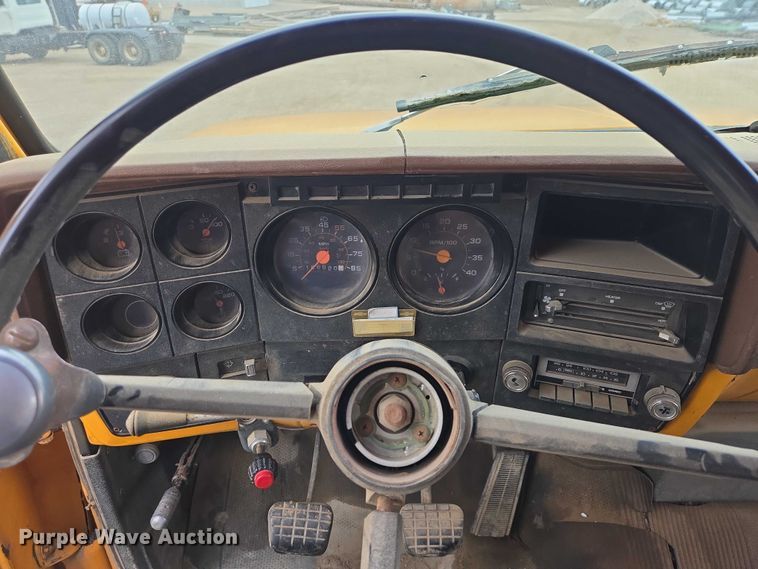 image for item EV5960 1989 Chevrolet C70 dump truck