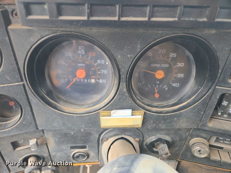 image for item EV5960 1989 Chevrolet C70 dump truck