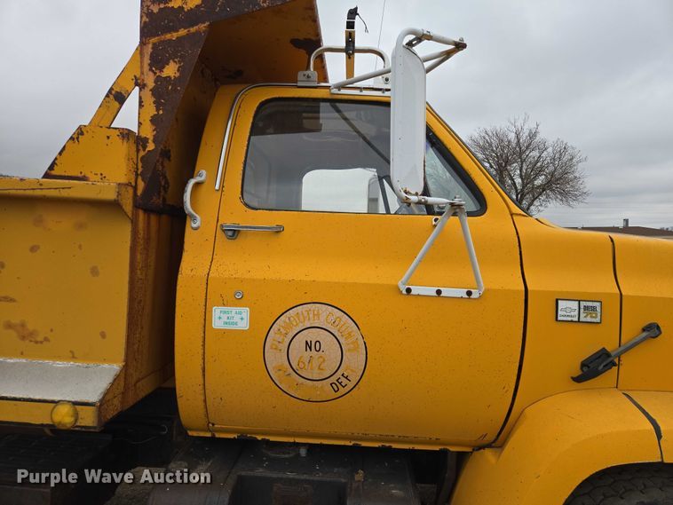image for item EV5960 1989 Chevrolet C70 dump truck
