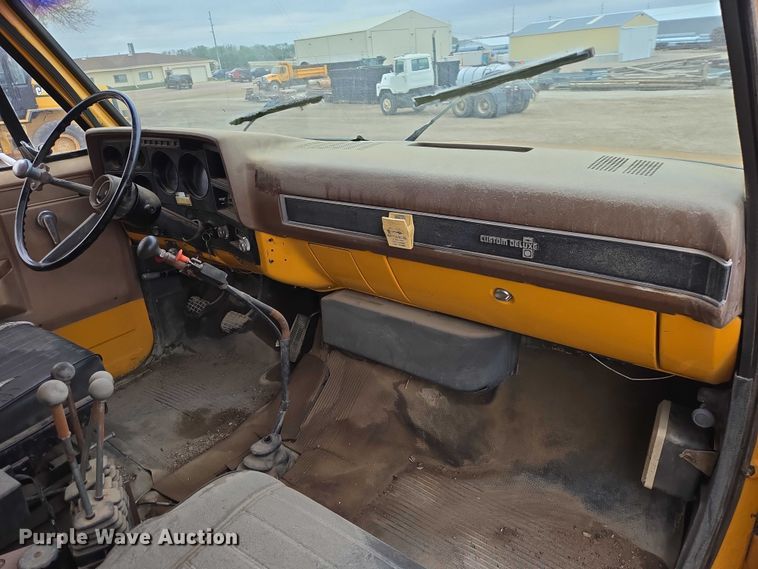 image for item EV5960 1989 Chevrolet C70 dump truck