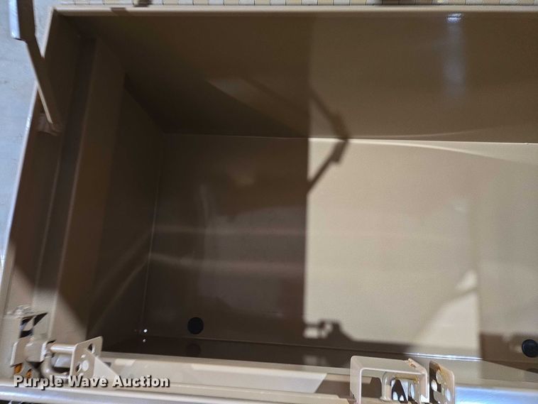 image for item EV5961 Knaack 4824 tool box