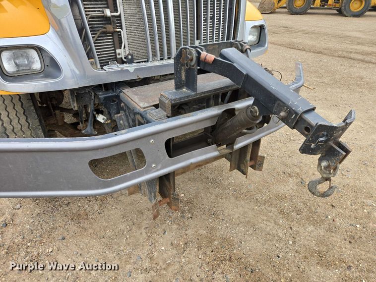 image for item EV5962 2005 International 7500 dump truck