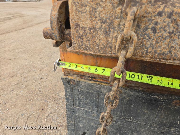 image for item EV5962 2005 International 7500 dump truck