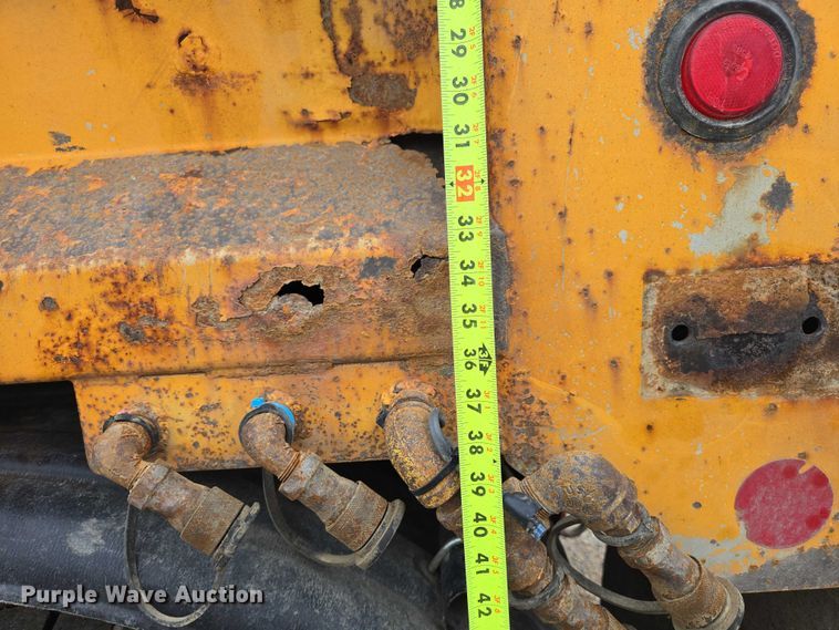 image for item EV5962 2005 International 7500 dump truck
