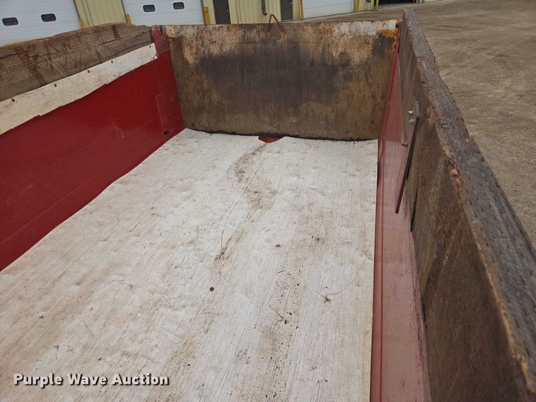 image for item EV5962 2005 International 7500 dump truck