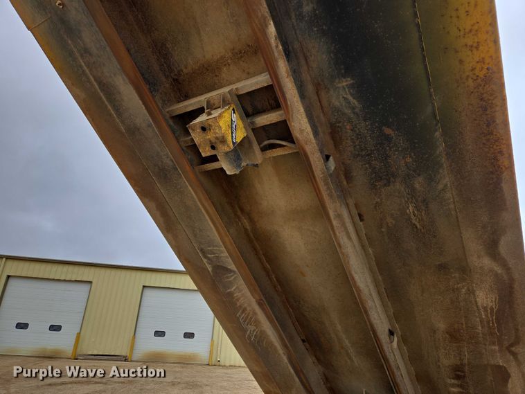 image for item EV5962 2005 International 7500 dump truck