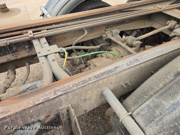 image for item EV5962 2005 International 7500 dump truck