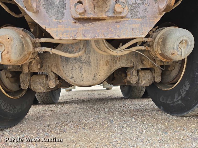 image for item EV5962 2005 International 7500 dump truck