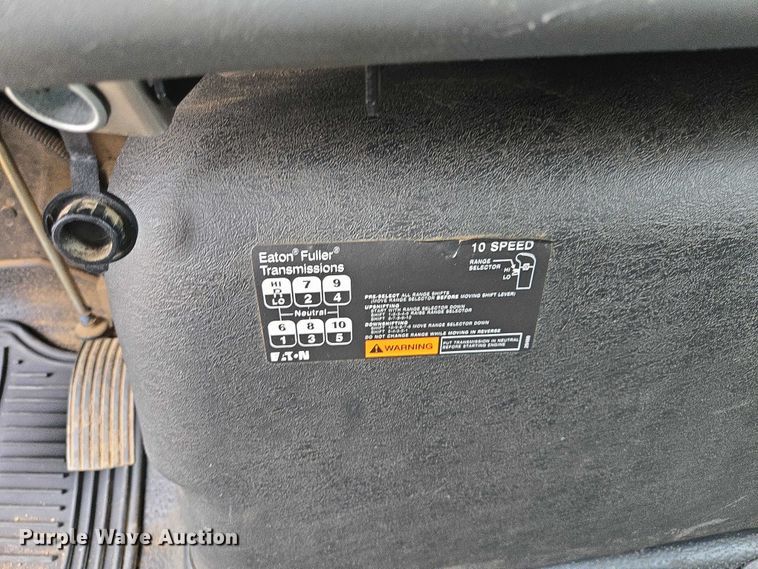 image for item EV5962 2005 International 7500 dump truck