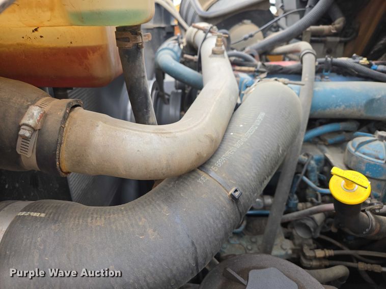 image for item EV5962 2005 International 7500 dump truck