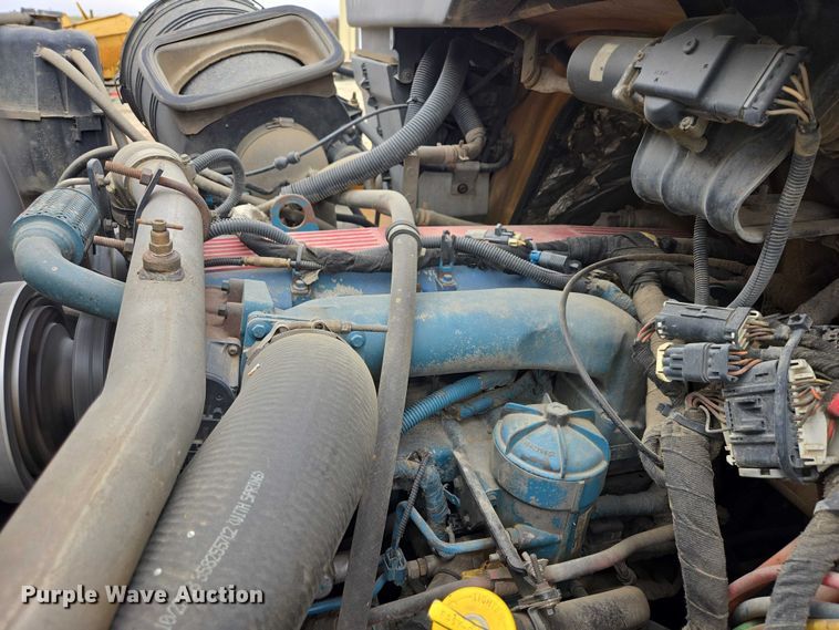 image for item EV5962 2005 International 7500 dump truck