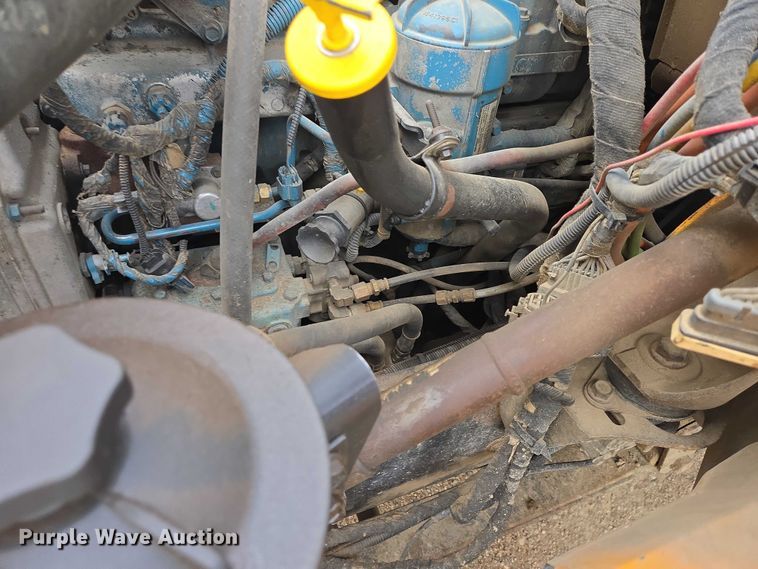 image for item EV5962 2005 International 7500 dump truck