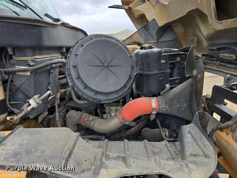 image for item EV5962 2005 International 7500 dump truck