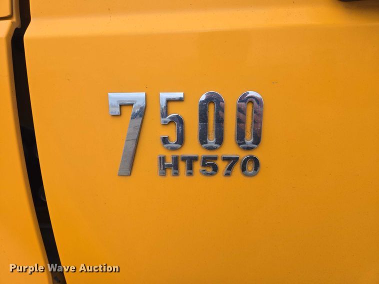image for item EV5962 2005 International 7500 dump truck
