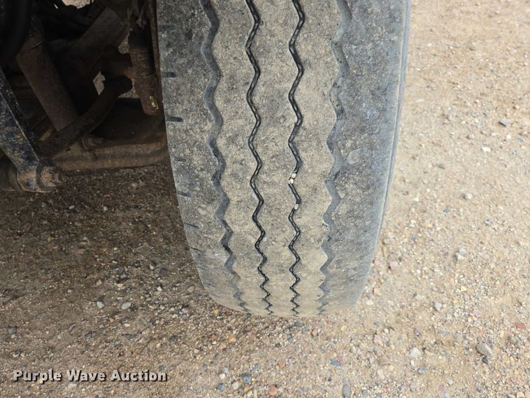 image for item EV5962 2005 International 7500 dump truck
