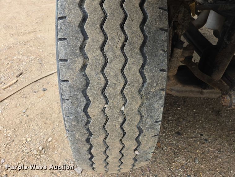 image for item EV5962 2005 International 7500 dump truck