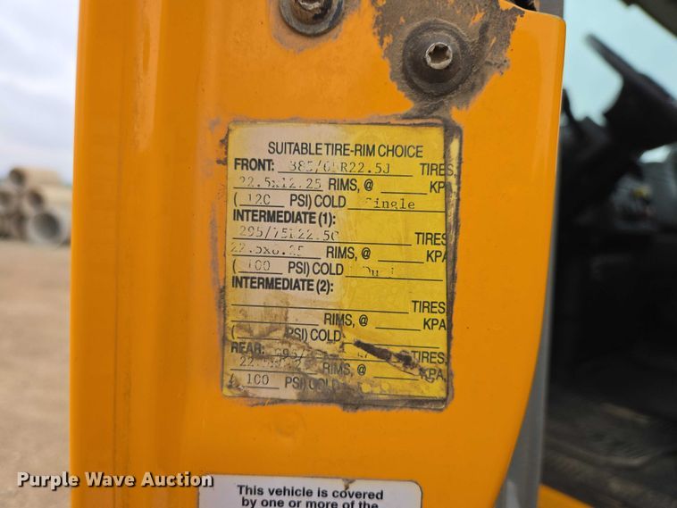 image for item EV5962 2005 International 7500 dump truck