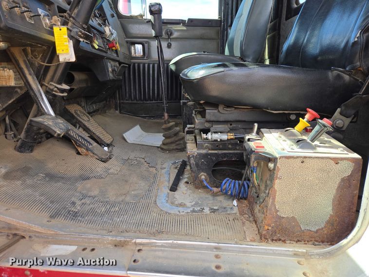 image for item EV5963 1992 Kenworth T600 semi truck