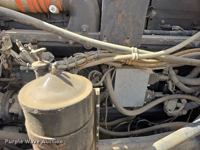 image for item EV5963 1992 Kenworth T600 semi truck
