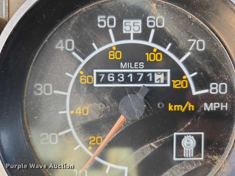 image for item EV5963 1992 Kenworth T600 semi truck