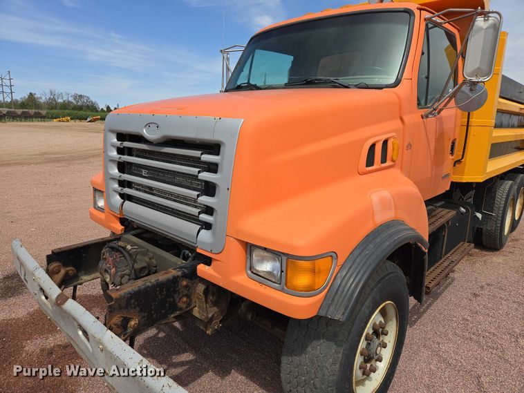 image for item EV5964 2001 Sterling LT8500 dump truck