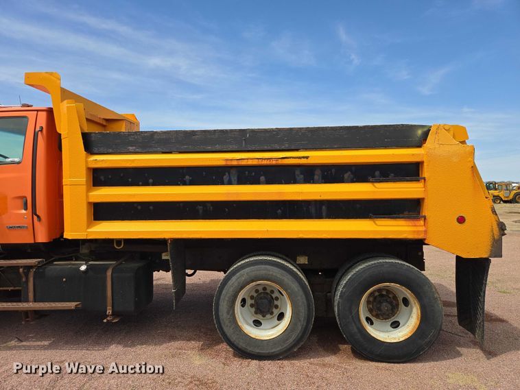 image for item EV5964 2001 Sterling LT8500 dump truck