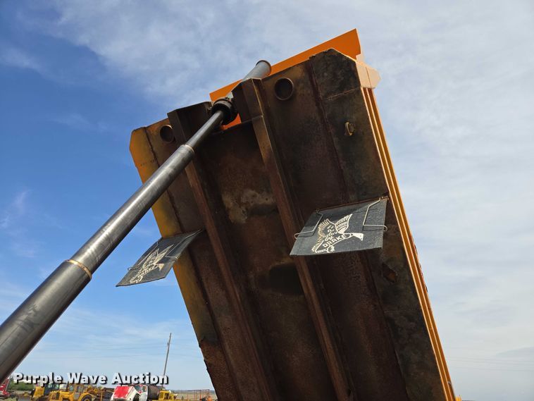 image for item EV5964 2001 Sterling LT8500 dump truck
