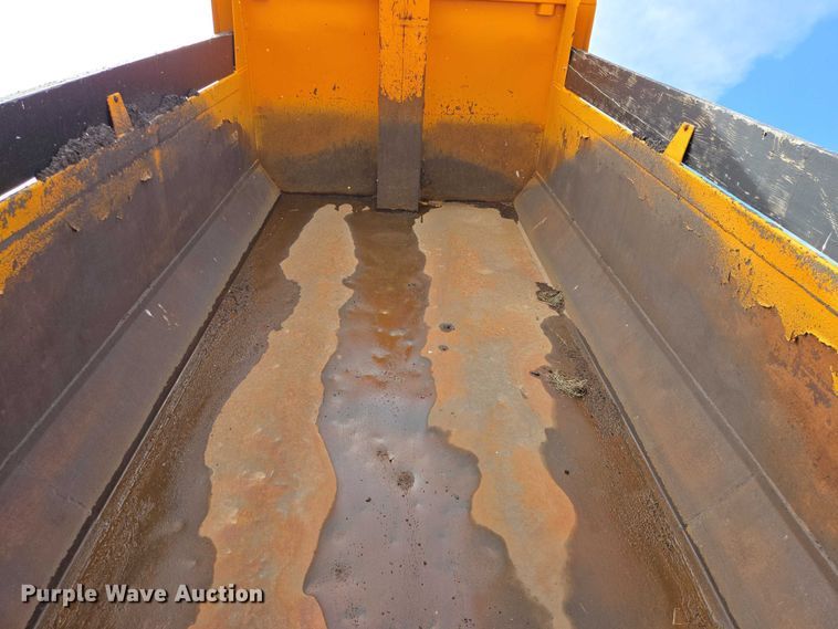 image for item EV5964 2001 Sterling LT8500 dump truck