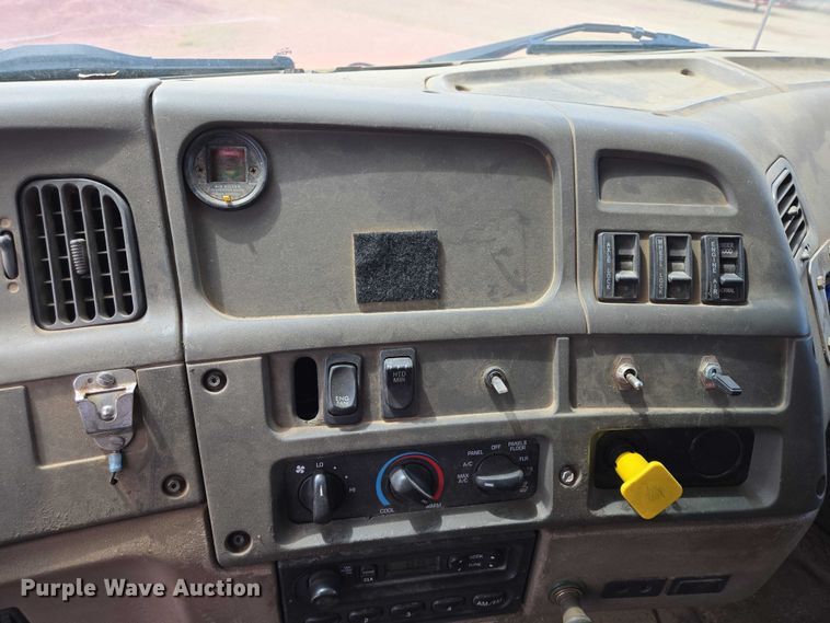 image for item EV5964 2001 Sterling LT8500 dump truck