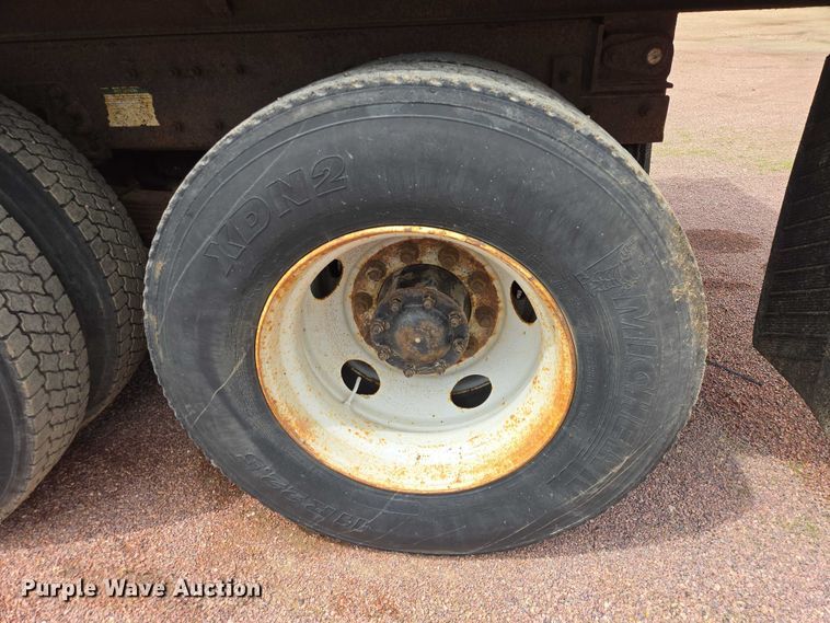 image for item EV5964 2001 Sterling LT8500 dump truck