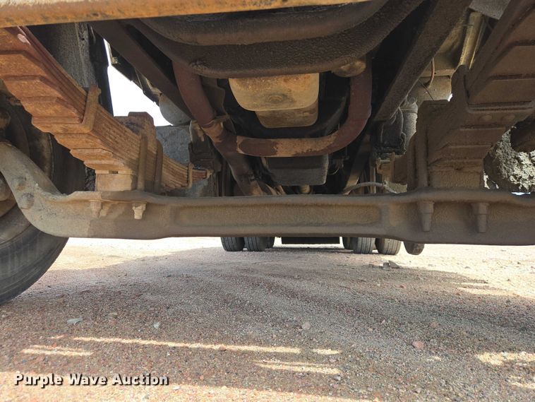 image for item EV5965 1978 Ford U805 oil distributor truck
