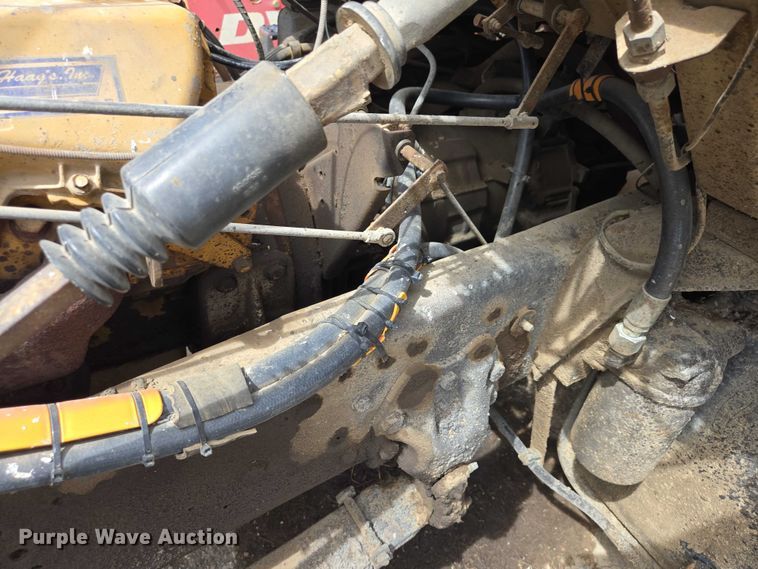 image for item EV5965 1978 Ford U805 oil distributor truck