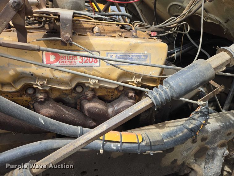 image for item EV5965 1978 Ford U805 oil distributor truck