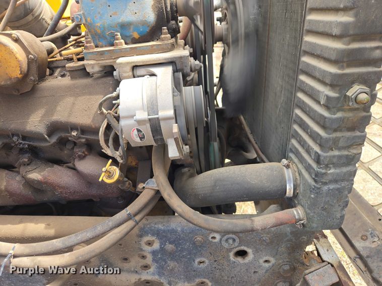 image for item EV5965 1978 Ford U805 oil distributor truck