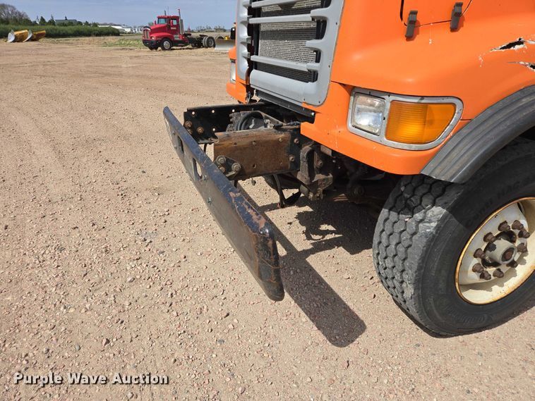 image for item EV5966 2003 Sterling L9500 dump truck