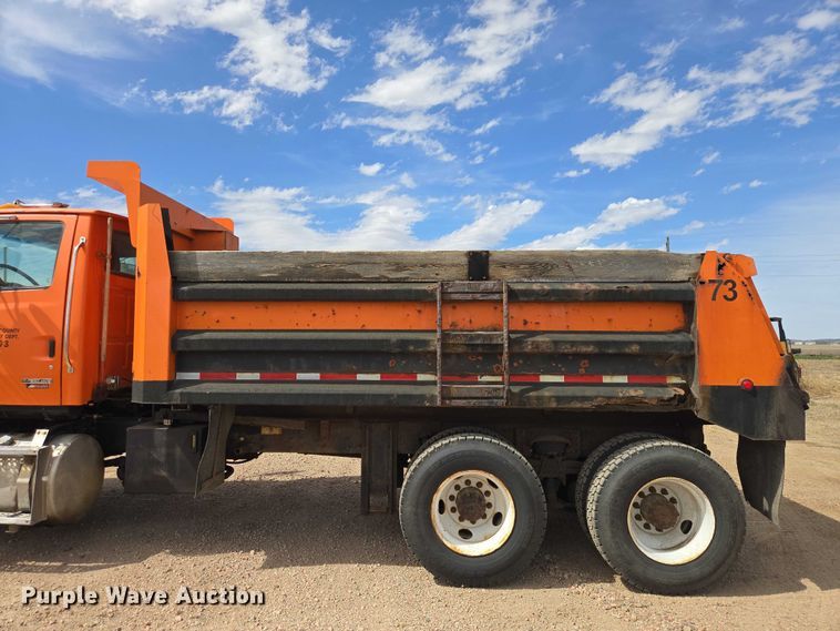 image for item EV5966 2003 Sterling L9500 dump truck