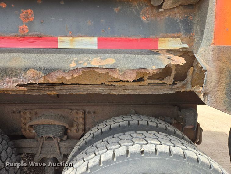 image for item EV5966 2003 Sterling L9500 dump truck
