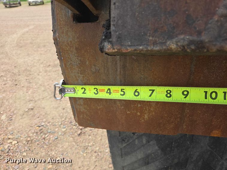 image for item EV5966 2003 Sterling L9500 dump truck