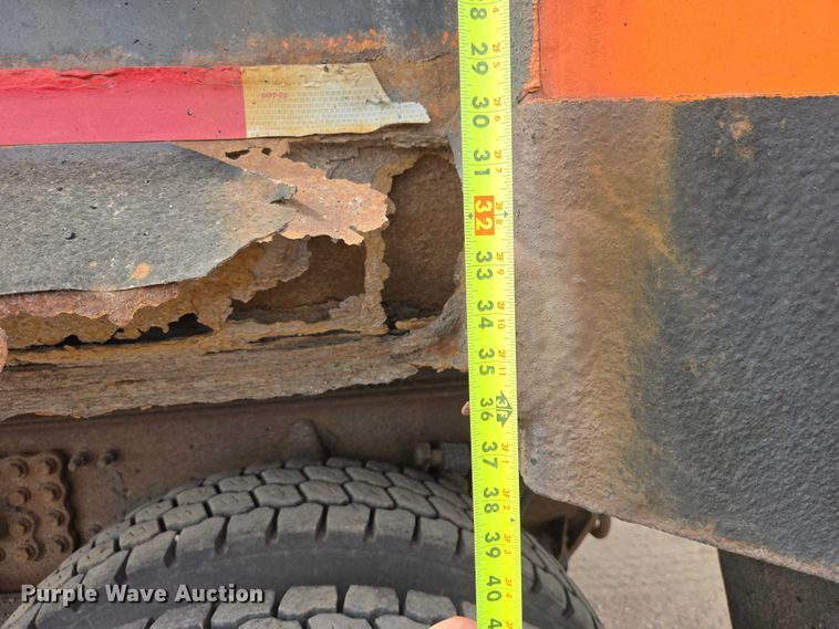image for item EV5966 2003 Sterling L9500 dump truck