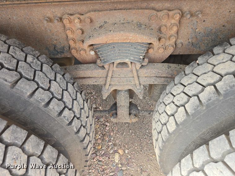 image for item EV5966 2003 Sterling L9500 dump truck