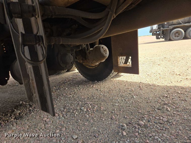 image for item EV5966 2003 Sterling L9500 dump truck