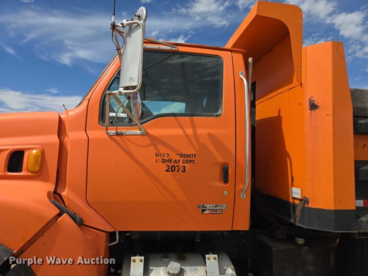 image for item EV5966 2003 Sterling L9500 dump truck