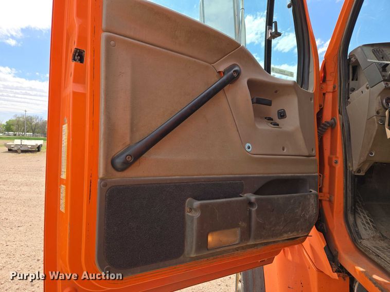 image for item EV5966 2003 Sterling L9500 dump truck