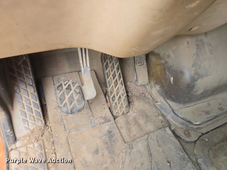 image for item EV5966 2003 Sterling L9500 dump truck