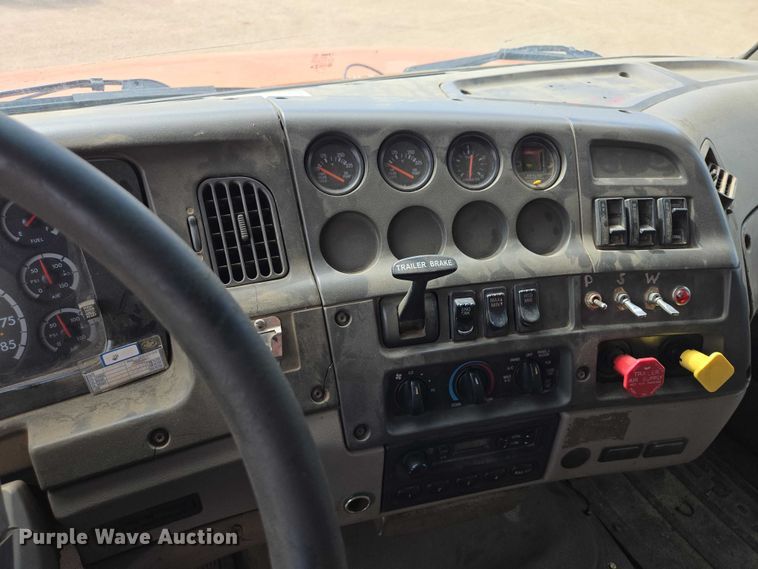 image for item EV5966 2003 Sterling L9500 dump truck
