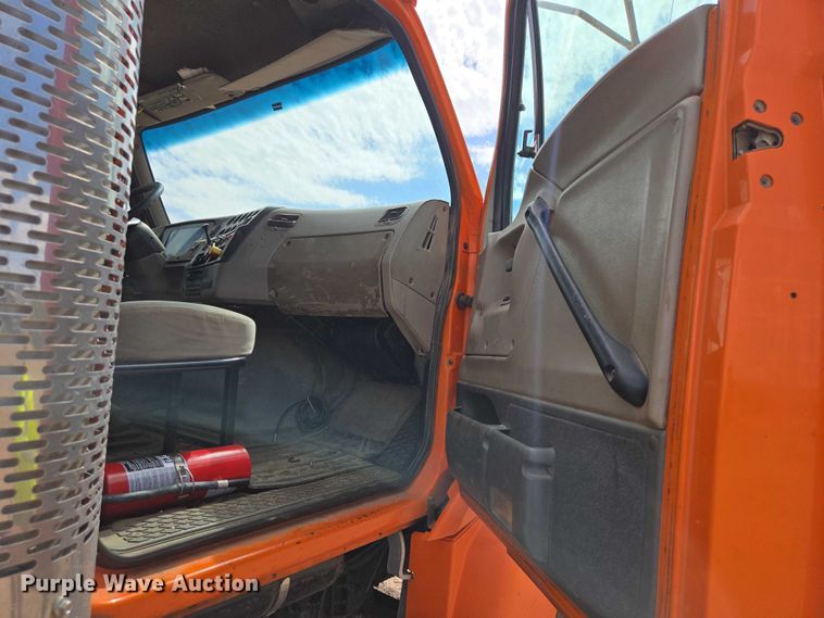 image for item EV5966 2003 Sterling L9500 dump truck