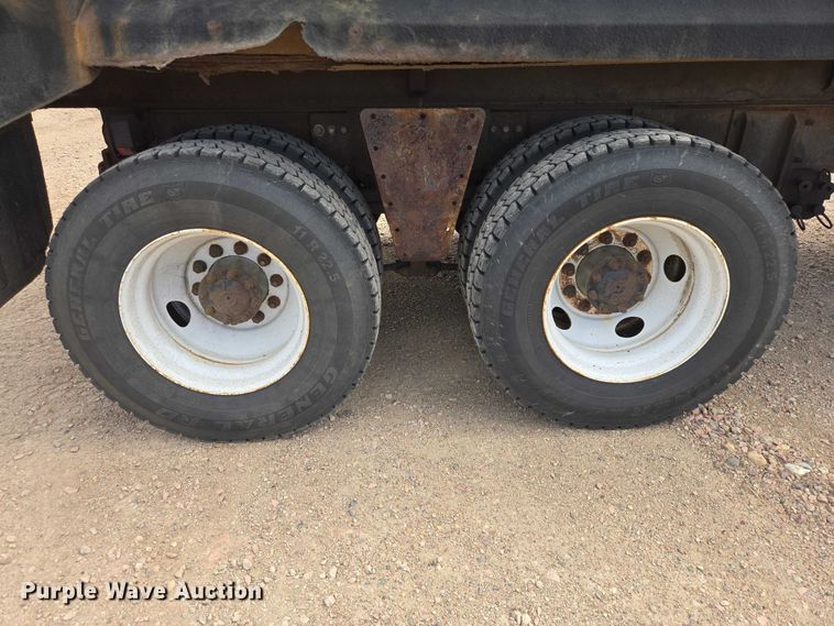 image for item EV5966 2003 Sterling L9500 dump truck
