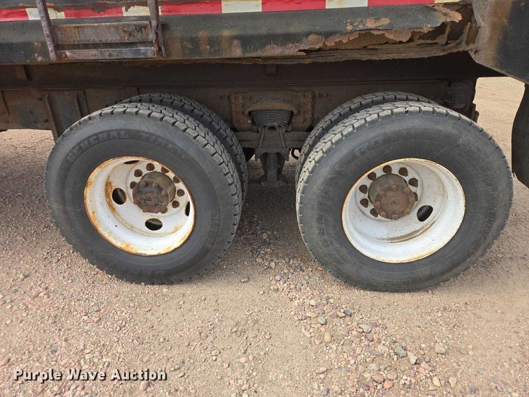 image for item EV5966 2003 Sterling L9500 dump truck