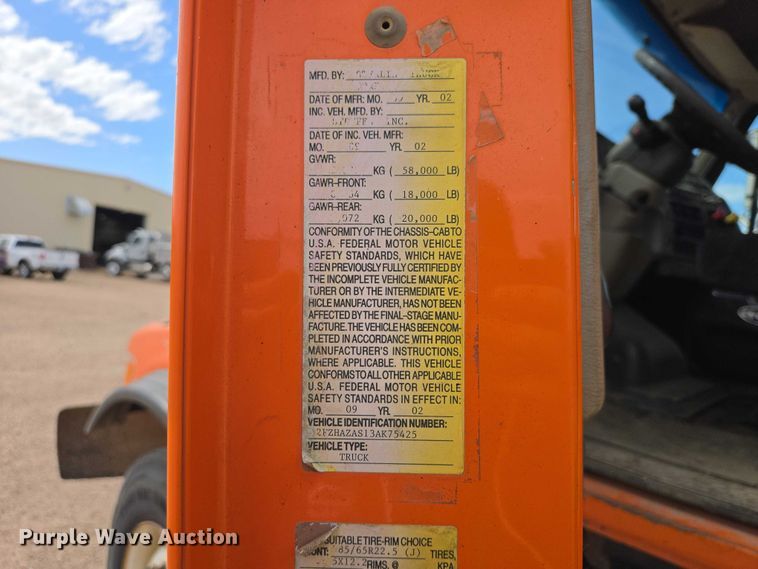 image for item EV5966 2003 Sterling L9500 dump truck